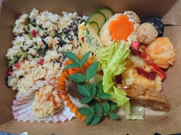 なんと昼食は精進料理のお弁当でした！